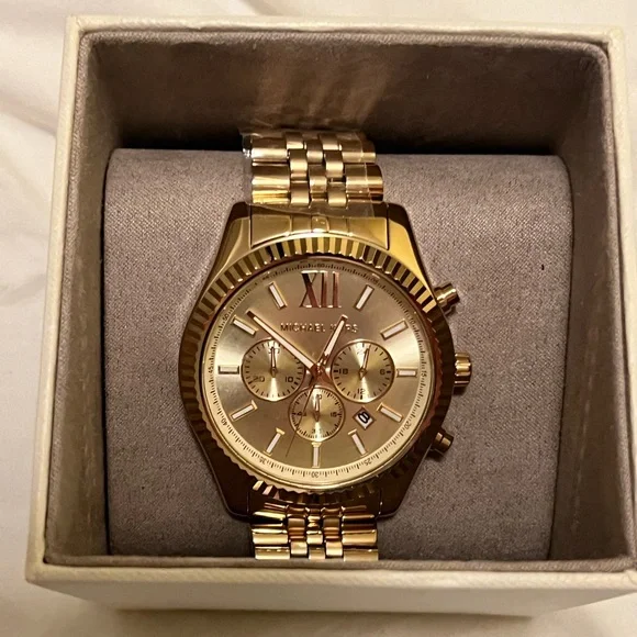 Brand new Michael Kors watch (never worn) Brand New Michael Kors Watch - Never Worn main image 4